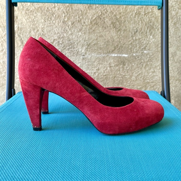 Ann Taylor LOFT Red Suede Leather 3" Pump Block Slip-On Heels Shoes (Size 7) - Picture 4 of 11